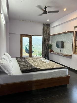 Panoramic view of  Mountain Vacation rental in Karnataka
