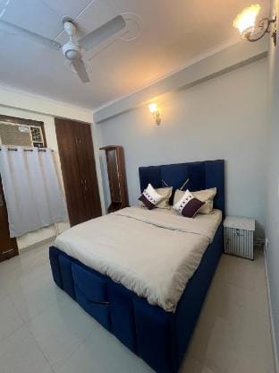 Qazi's Modern 3BHK Flat Vacation rental in New Delhi