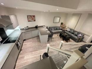 Modern Style in Nottingham City Center Apartment in Nottingham