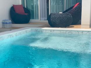 The Garnet Light Pool Villa Aonang Villa in Krabi Changwat