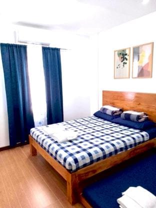 Modern 2 BR, 2 Bathroom Apartment, 6pax Maximum Apartment in Olongapo