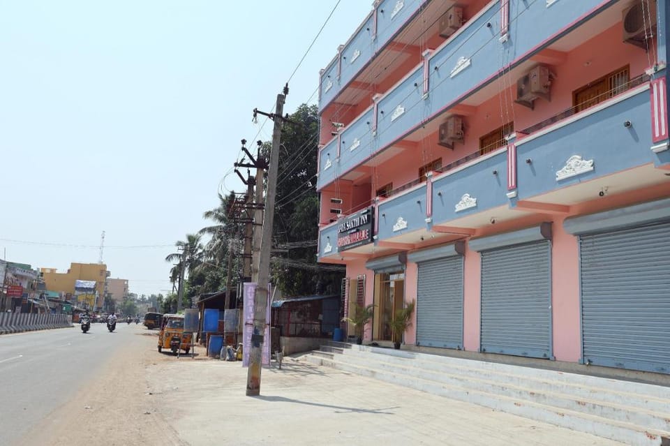 Jayasakthi Inn Hotel in Puducherry, India