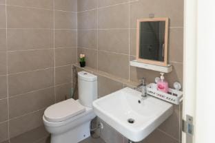 Chic 3BR D'Pristine Home, 5 Mins to Legoland Apartment in Johor