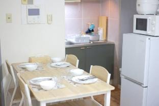 NEW OPEN/도톤보리 도보10분/닛뽄바시역,쿠로몬시장/ 호텔 린넨, 타월 사용 Vacation rental in Osaka