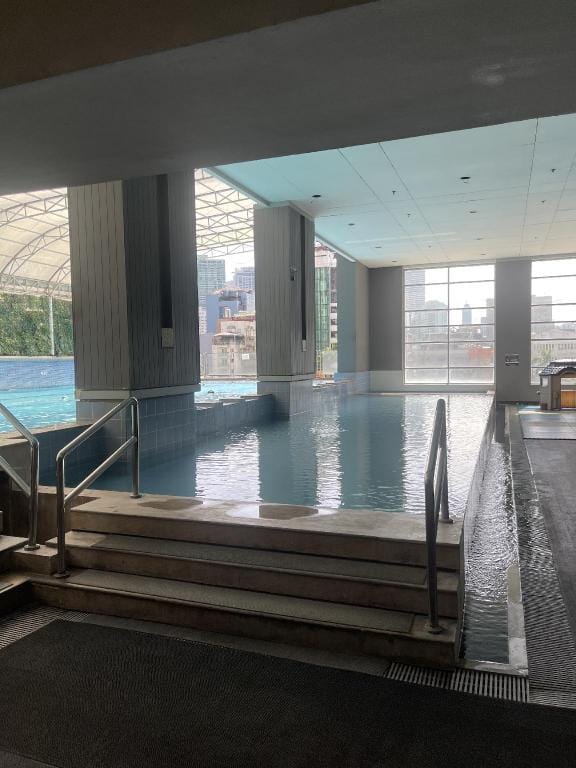 A venue Residences Tower 10i Apartment in Makati