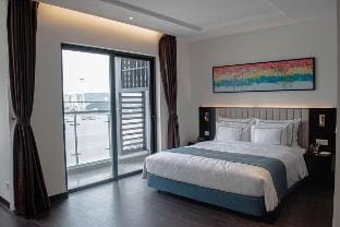Studio View cầu Bãi Cháy BWP Sapphire Hạ Long Apartment in Laos
