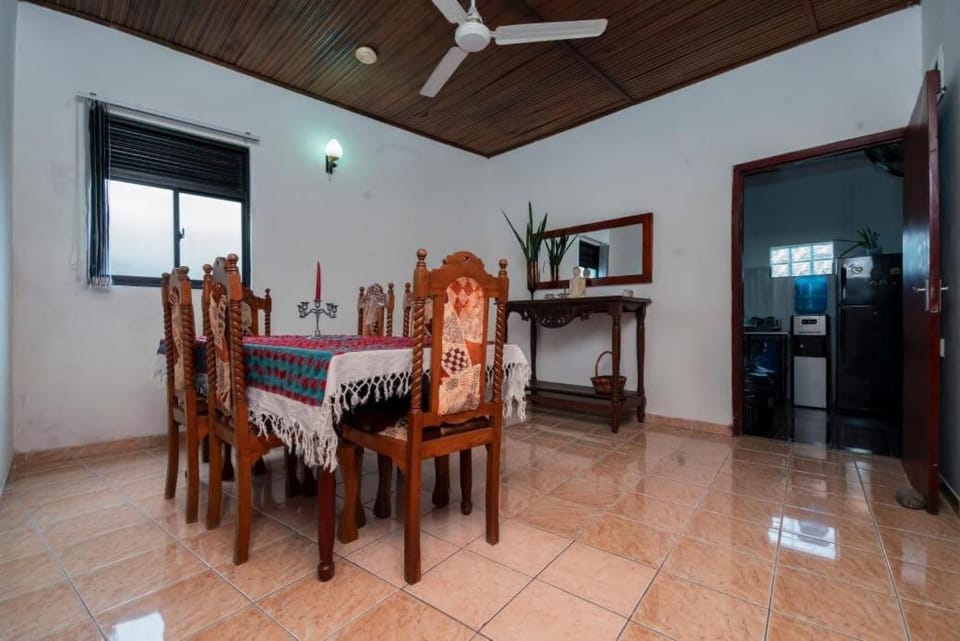 Alakeshwara home-stay in kotte Apartment in Western Province