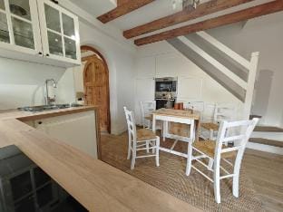 Charming Cottage w/Scenic Views, Garden & Fire Pit Vacation rental in Gex