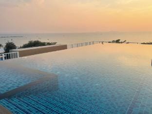 HomeSweetHome @The Blu X Apartment in Chon Buri Changwat