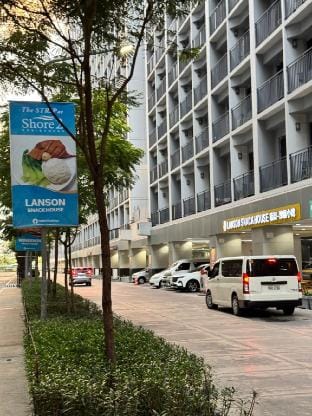 Shore 2 Residences RM 1145 MOA for 2-4 Guests  Vacation rental in Pasay