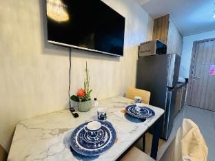Shore 2 Residences RM 1925 City View by Prime Stay Vacation rental in Pasay