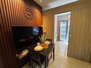 Shore 2 Residences Room 781 by Prime Stay MOA Vacation rental in Pasay