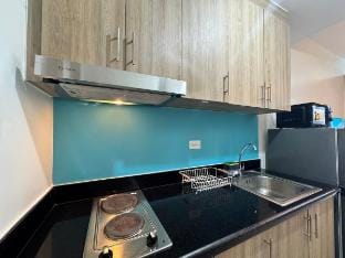 Shore 2 Residences Pasay RM 1989 by Prime Stay MOA Vacation rental in Pasay