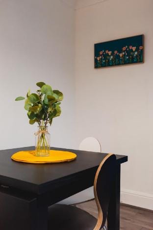 One Bed Apartment in the City + Free Parking Apartment in Leicester