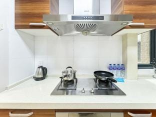 Shanghai Tyms 2Bedroom WeiningRD Near CESIS Line2 Apartment in Shanghai