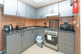 Iconic Studio in Business Bay by Savis Vacation Vacation rental in Dubai
