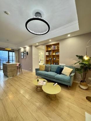 L近解放碑洪崖洞 临轻轨站 邻江的两居室一厅 双床房&揽月 Apartment in China