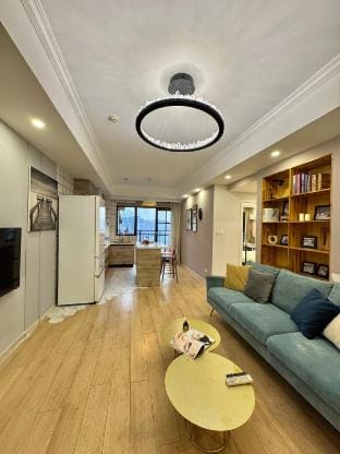 L近解放碑洪崖洞 临轻轨站 邻江的两居室一厅 双床房&揽月 Apartment in China