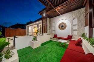 Alisa 3- 3BDR with Breathtaking Rooftop and Pool  Villa in North Kuta