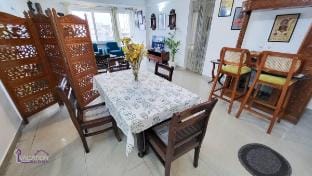 VacationBuddy CATS DEN 3BHK Penthouse Vasant Kunj Apartment in New Delhi