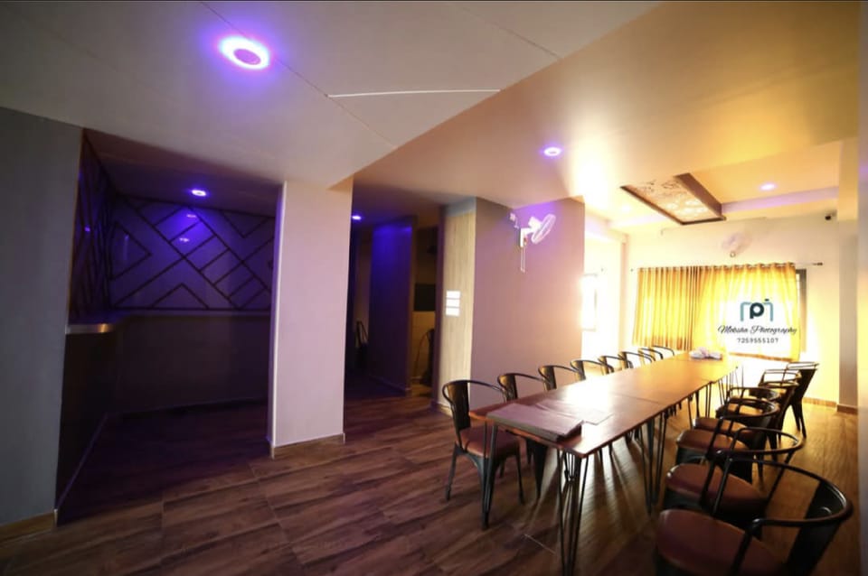 Hotel Vaishnavi Grand Siruguppa Hotel in Karnataka