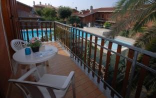 Modern and comfy holiday apartment with pool view Apartment in Lignano Sabbiadoro