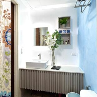 GAR12 LUX HOME 524  Apartment in Iloilo City