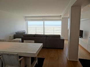 Nieuwpoort Beachfront Comfort Apartment in Koksijde