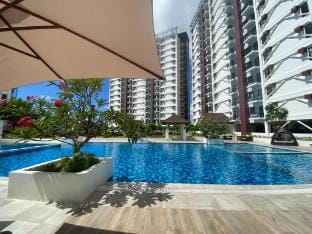Jono's Royal Oceancrest Place Apartment in Lapu-Lapu City