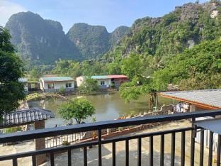 Trang An Pristine View Homestay Apartment in Laos