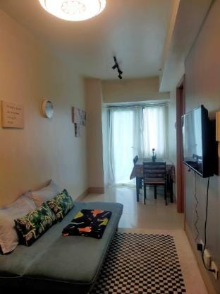Shore 3 T1 0724 Apartment in Pasay