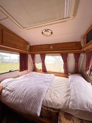 White House Beach Camping Caravan  Campground/ 
RV Resort in Chon Buri Changwat