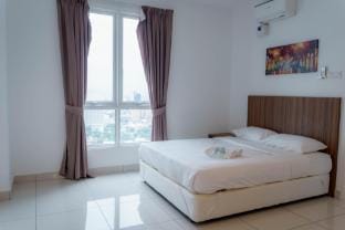 Brand New Renovated Rainbow Paradise Beach Resort Apartment in Tanjung Bungah