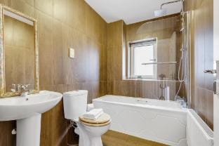Ashland House by Yoko Property Vacation rental in Aylesbury Vale