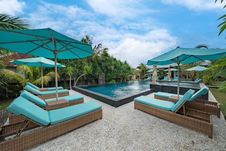 The Cubang Hut's Lembongan Campground/ 
RV Resort in Nusapenida