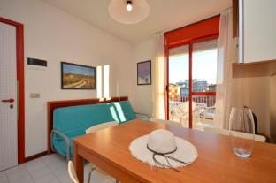 Gorgeous well furnished apartment in Bibione Apartment in Bibione
