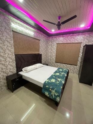 Flat with 2 rooms Apartment in Varanasi