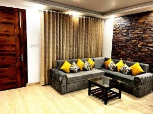One Earth Homes: Luxury 1BHK Apartment in Tapovan Apartment in Rishikesh