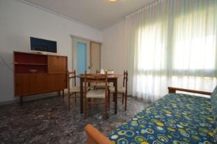 Adorable holiday retreat with terrace close to the beach Apartment in Friuli-Venezia Giulia