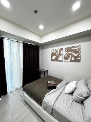 Revibe Staycation at Azure Urban Residences Apartment in Pasay