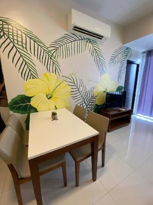 Cozy Oceanic Unit + Free Pool & WIFI Vacation rental in Lapu-Lapu City