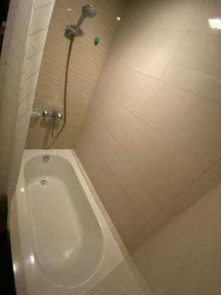 Cozy Oceanic Unit + Free Pool & WIFI Vacation rental in Lapu-Lapu City