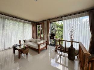Rooftop Pool Villa in Jungles & Rice Fields, Ubud Villa in Payangan