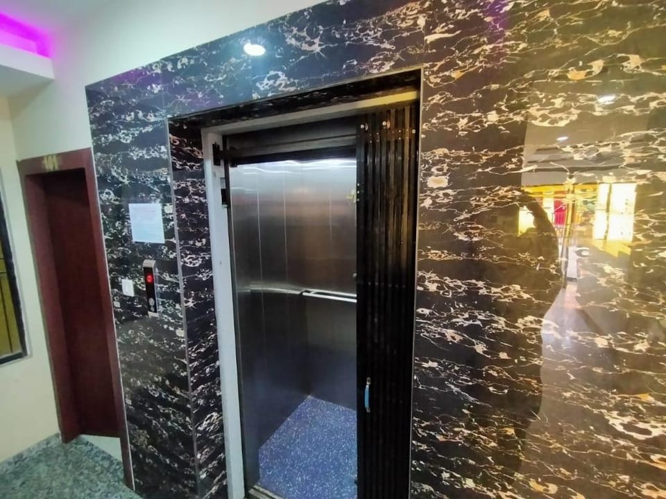 DhamStay Hotel UK Palace Near SeaBeach Swargadwar Hotel in Puri