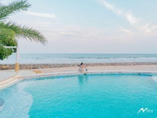 Mira Beachfront Pool Villa Cha-am Hua hin Villa in Thailand