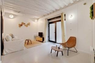 Magnificent apartment -2BR-4P- Le Marais Apartment in Paris