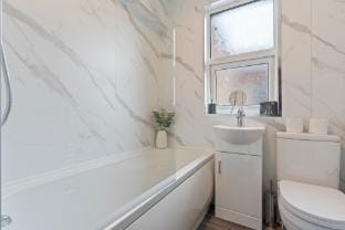 Lord Street House by Yoko Property Vacation rental in England
