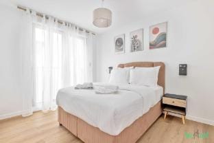 Modern Apt with Balcony -6P-Proche Disney/Paris Apartment in Île-de-France