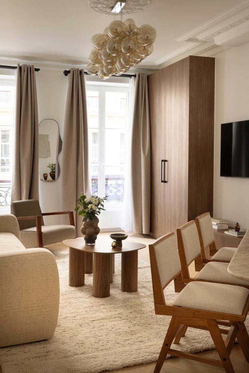 Elegant apartment - 2BR- 6P- Gare Saint Lazare Apartment in Paris