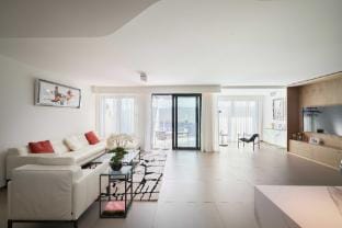 Prestigious apartment with terrace  Apartment in Cannes